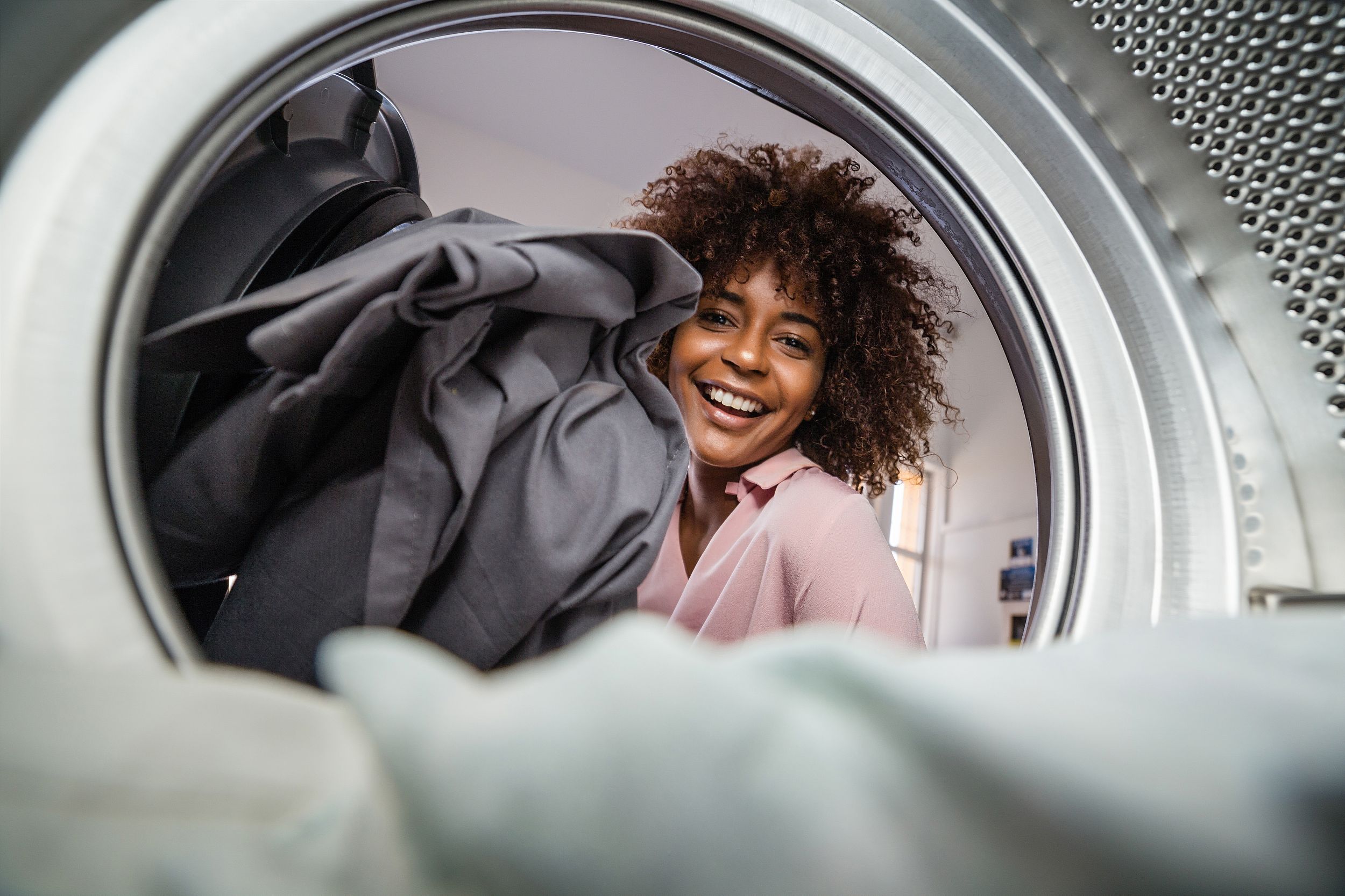Washing Machine Shutterstock 1350375695